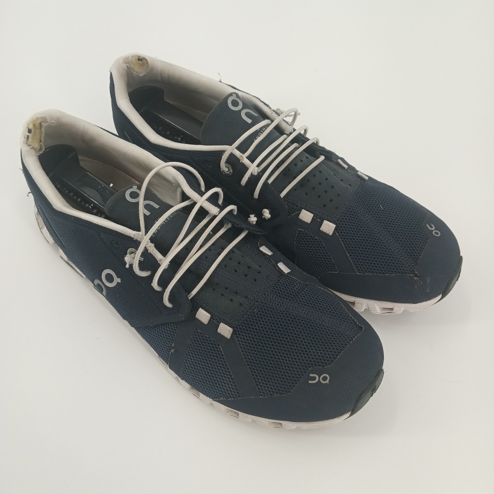 On Running Cloud 5 Mens 10.5 midnight Blue White Running Shoes Sneakers Low Top